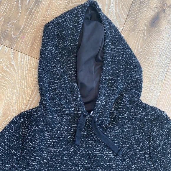 Fabletics Hoodie - Picture 4 of 8